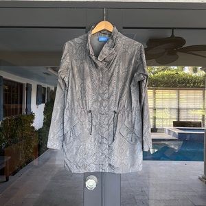 Simply Vera Vera Wang Animal Print Wind Breaker Gray Size XS